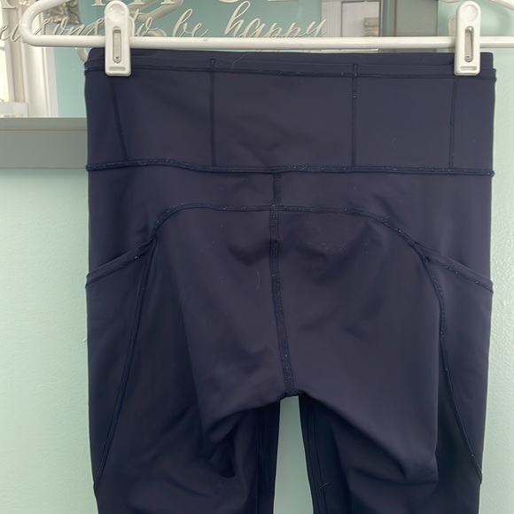 Lululemon shift speed high rise leggings navy cropped size 6 - Picture 4 of 8
